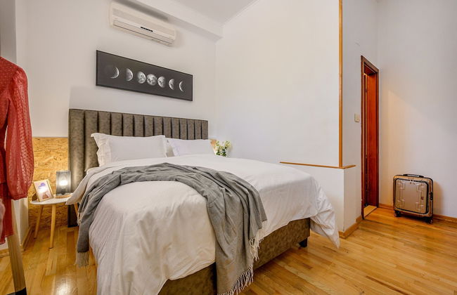 Yellow house with private parking - Photo 17