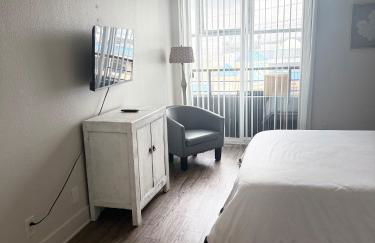 Villa Marina - AMAZING Modern, Spacious, Stylish 2 Master Suites in CENTRAL Marina Del Rey - Photo 43