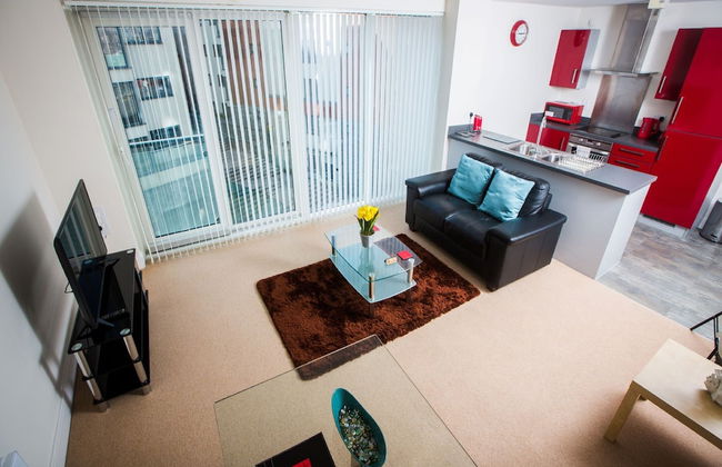 Meridian Tower Apartment - Photo 8