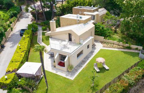 Artemisia Villa with Outdoor Hot Tub, Sani Luxury Villas collection - Foto 7