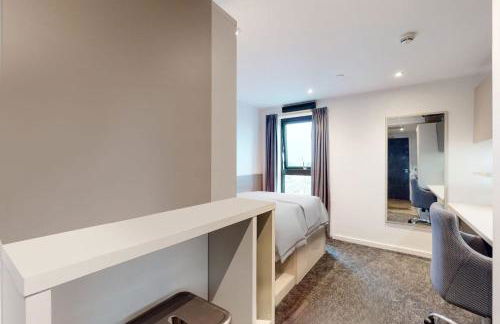 For Students Only Canvas Manchester - Foto 98