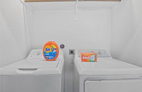 Spacious 3BR Home Near NRG Stadium, Medical Center and Downtown with Backyard, Gazebo and Fire Pit, Pet-Friendly - Foto 26