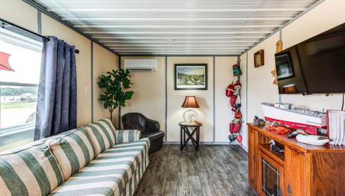 Dock Access Waterfront Cottage in Avenue! - Foto 3