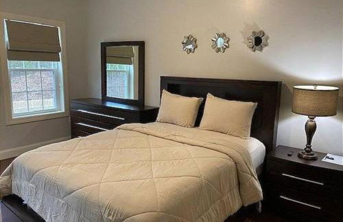 9 Bedroom Saratoga Retreat, In-Ground Heated Pool, HotTub, Firepit, Gourmet Kitchen, Private Office - Foto 68