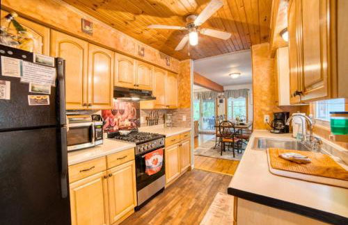 1mi to Lake Wallenpaupack | Firepit | Pet Friendly - Foto 2