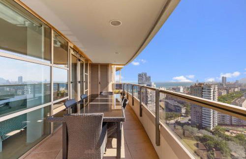 Penthouse Duplex with Epic Views - Photo 15