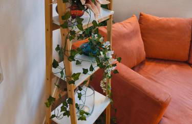 statt HOTEL - Frisch, Frech und Farbenfroh - Helle Souterrainwohnung - Photo 3