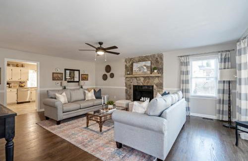 Decked Out Spacious 3BR Near Pine Mountain Trail W - Foto 11