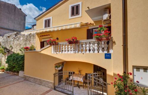 Apartments by the sea Martinscica, Cres - 22582 - Foto 3