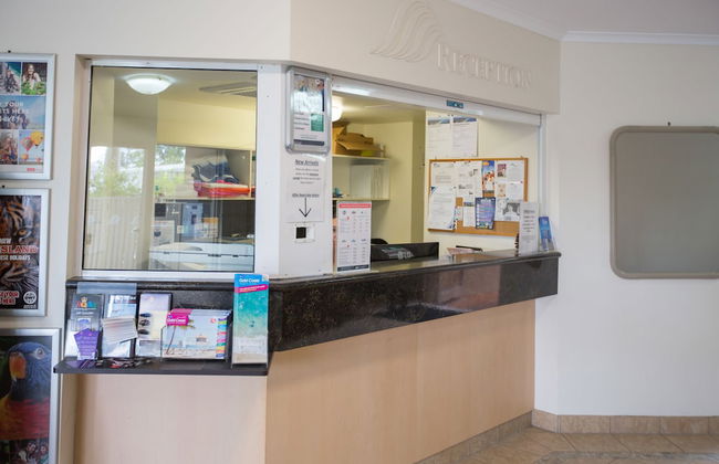 Miami Beachside Holiday Apartments - Photo 2