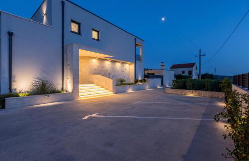 Luxury Villa Diana with heated pool and jacuzzi - Foto 74