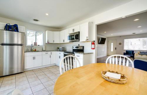 Charming Beach Haven West Home 1 Mi to Beach! - Foto 3