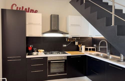 Emma Apartment 135 Mq Free Parking - Photo 4