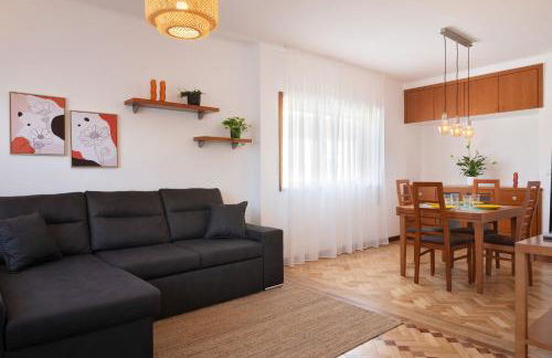 KING SIZE Bed with Air Conditioning near the BEACH & FREE Street Parking - Foto 15