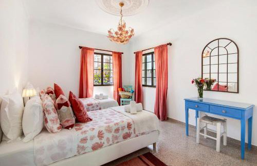 Sunshine House - Photo 12