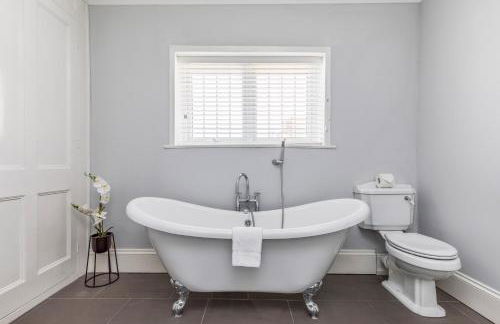 Ashbys Deluxe Studios with Free Spa included - Foto 29