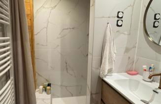 Très bel appartement avec parking gratuit - Foto 13