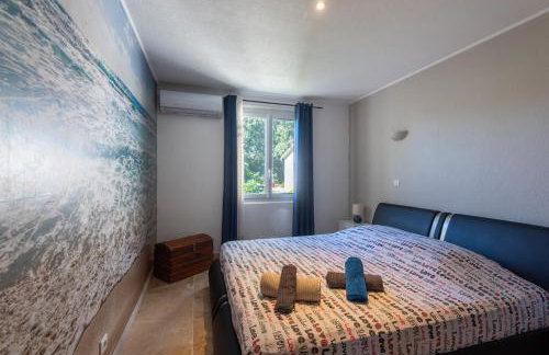 Villa l'ESTEL charme provençal, 15 pers, piscine privée & aire de jeux, au coeur du triange Arles-Avignon-Nîmes - Foto 28