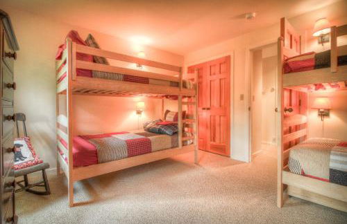 Stratton Mountain Condo with a Hot Tub! Sleeps 12! - Photo 75