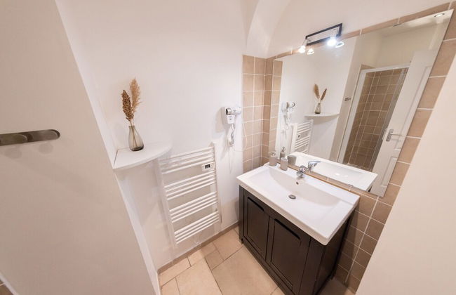 Entre Pierres et Soleil - Vue cité - Foto 51