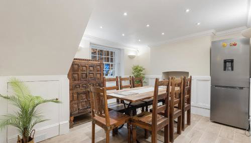 Parea Living - Spacious 4 Story House, Families, Big Groups - Foto 4