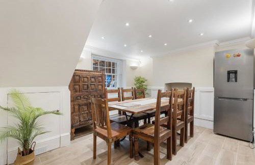 Parea Living - Spacious 4 Story House, Families, Big Groups - Foto 4