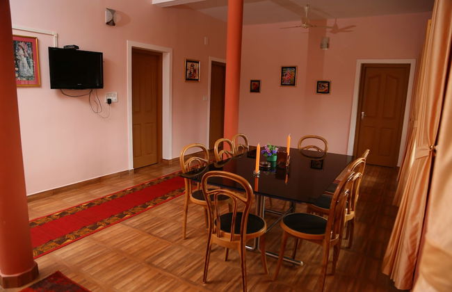 Room-1 Bedroom With Balcony Mountain Vie - Photo 4