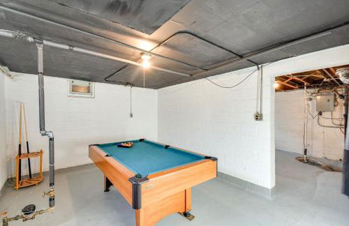 Quaint Cedar Rapids Home, 4 Mi to Downtown! - Photo 2