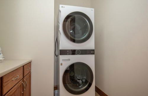 River Haven with Hot Tub - Foto 47