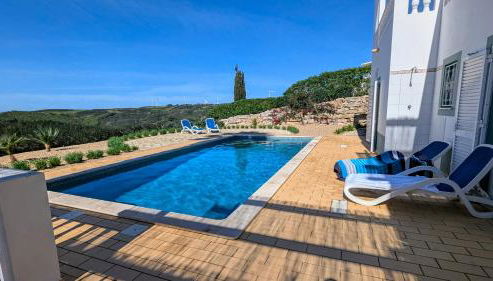 Stunning Villa with Pool & View near beach - Foto 3