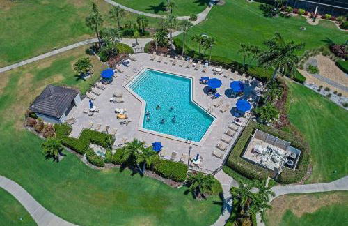 Walkout condo with beach access, pool and pickleball - Foto 41