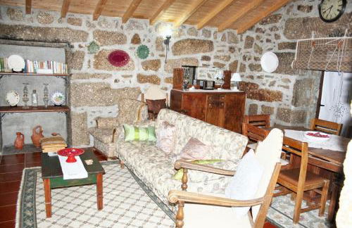 Spacious Family House in Nogueira with Garden - Foto 3