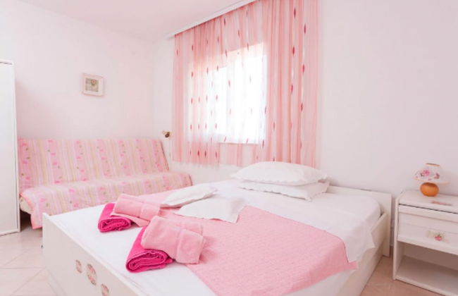 Apartments Lili - Photo 2