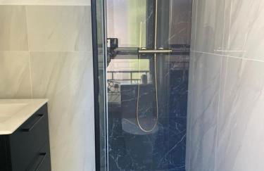 Charming studio overlooking a beautiful garden - Foto 15