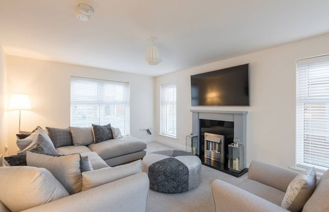 Stylish & Modern 3 Bedroom Home - Foto 13