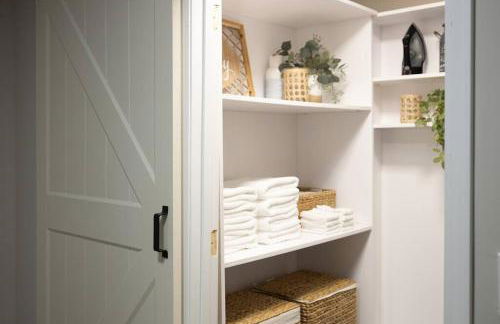 Refreshing Ranch Style Home - Photo 6