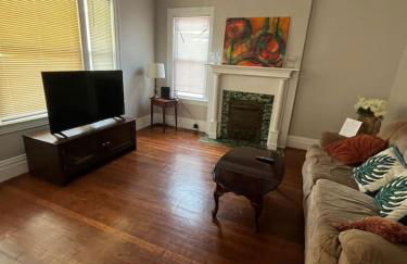 Private Attic room in shared home Near U of R - Photo 2