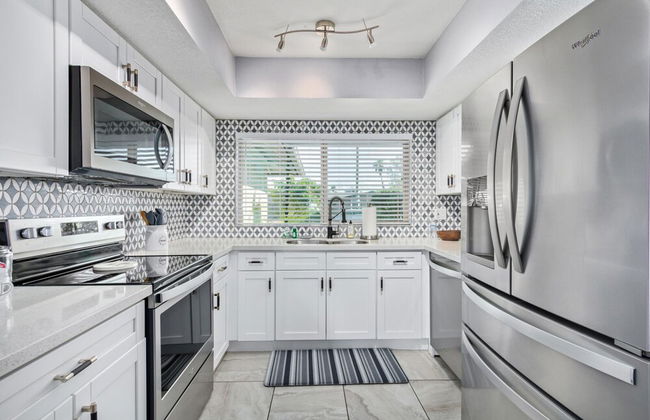 Palm Tree Paradise Heated spa Pool Firepit - Foto 2