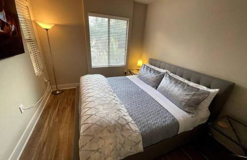 Cozy 2 Bedroom 2 Bathroom Condo with Pool, Gym, Spa - Foto 10