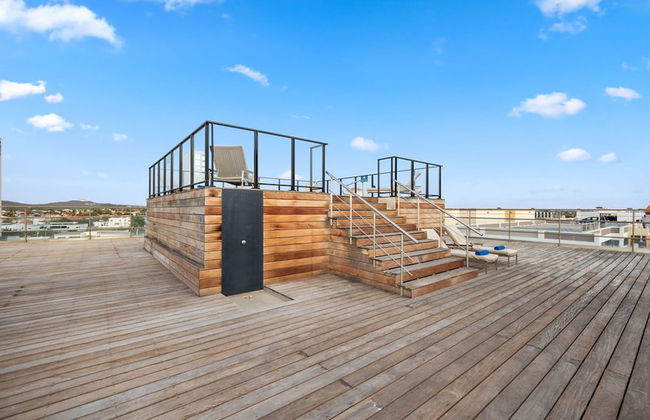 Modern Corner Unit Pool Steps From Palm Beach - Foto 6