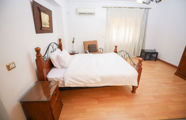 Angel Amber Kiss 2BR Apt - Photo 10