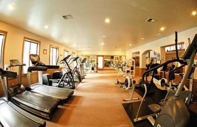 Wolf s Lair by Avantstay Swiss Chalet w Private Hot Tub Access to Northstar Resort Community - Photo 19