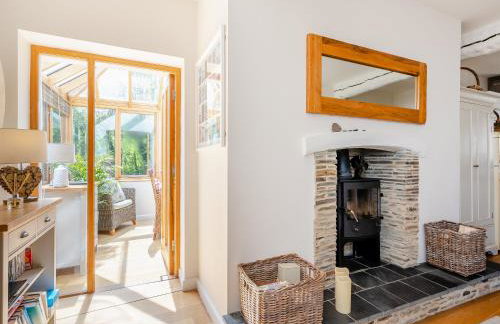 Toffee Apple - Photo 3