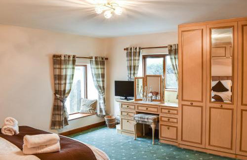 Priory Barn - Photo 11