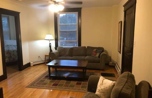 Walk to Downtown Salem - Foto 7