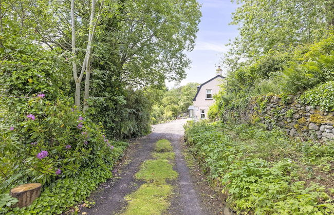 JOIVY Exceptional Cottage W/ Stunning Country Views - Photo 53