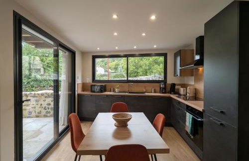 Maison rénovée avec terrasse et balcon à Polignac - FR-1-582-539 - Foto 8