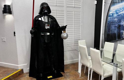 Comfy Expansive Home - Near the Strip - Heated Pool - Foto 2