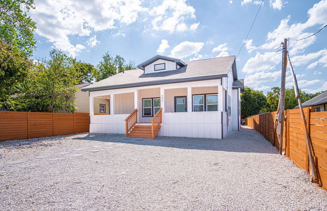 Inviting 4BR 2BA Near Downtown Riverwalk - Foto 2