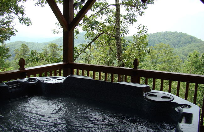 Mountain View - 2 Bedrooms, 2 Baths, Sleeps 6 Cabin by RedAwning - Foto 30